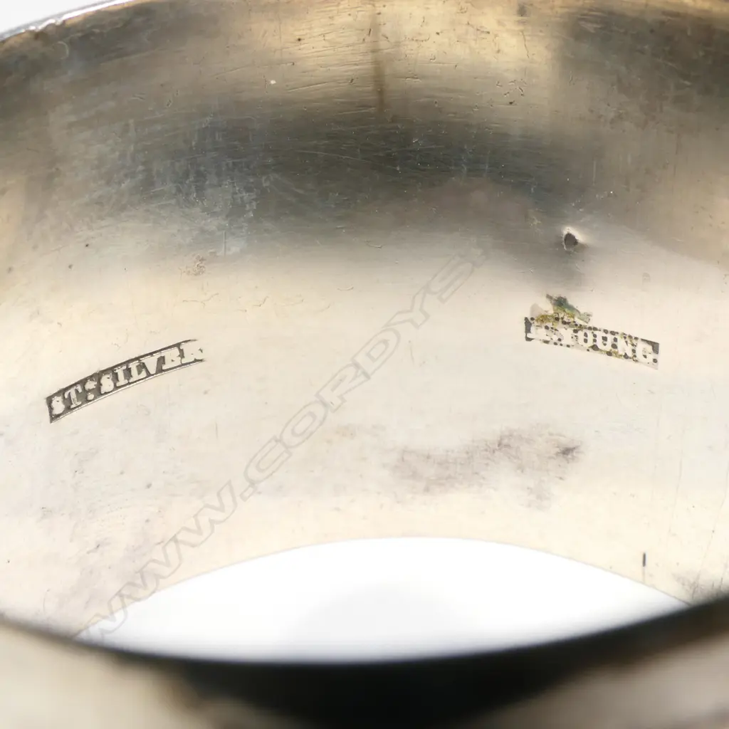 G Young (Dunedin) silver napkin ring, Image 1++